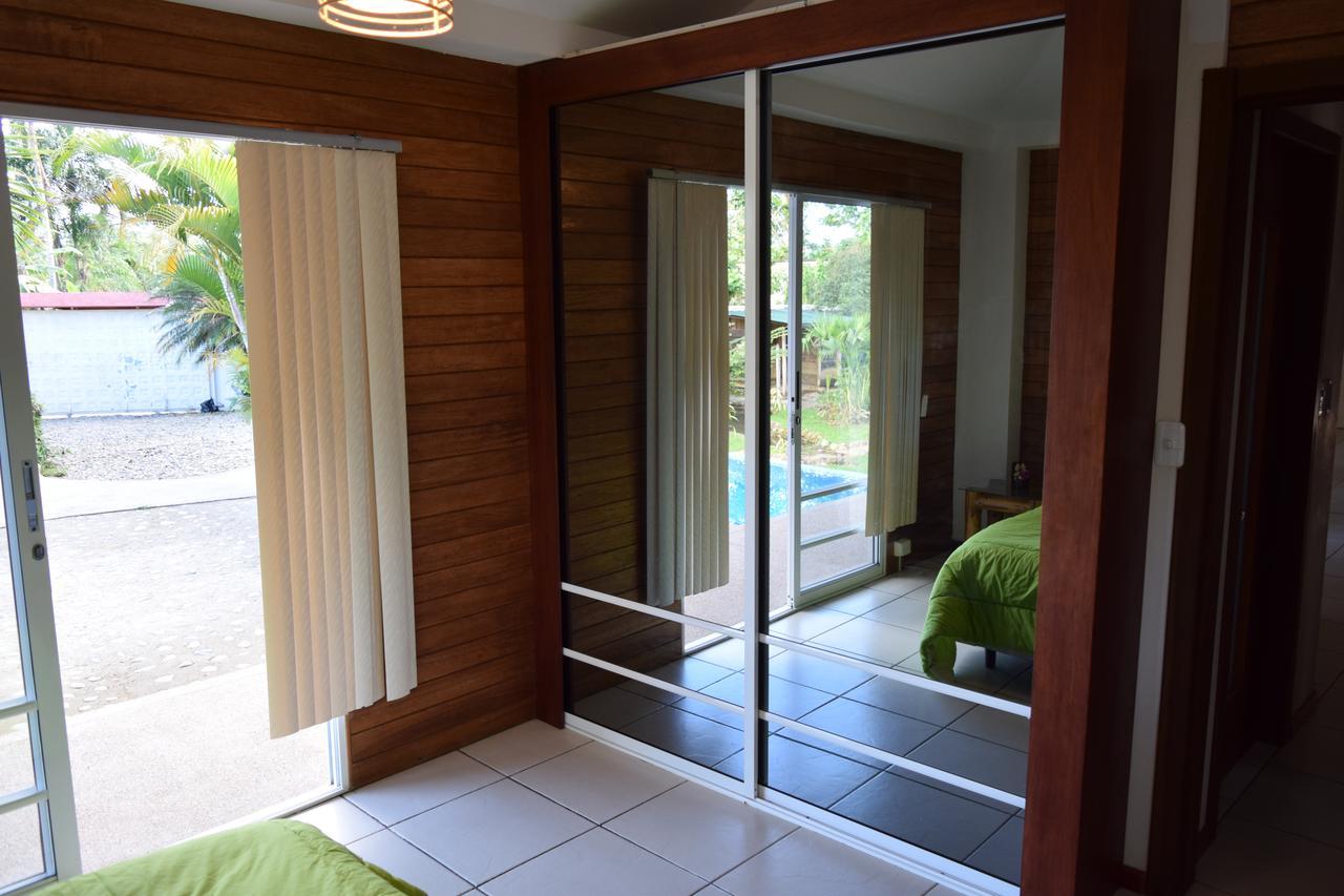Wisdom Garden Hotel Tena Esterno foto